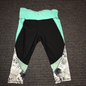 Capri spandex yoga/workout pants xersion size lrg